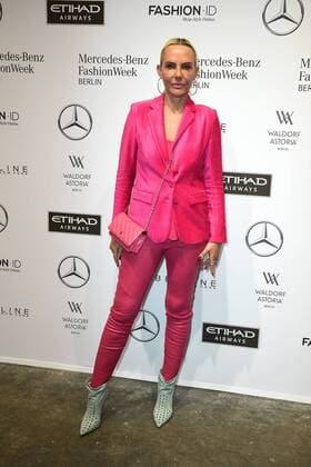 Natascha Ochsenknecht bei der Ankunft zur Riani Modenschau am 17.01.2017 im Rahmen der Mercedes-Benz Fashion Week Herbst Winter 2017 in Berlin MBFW Fashionweek 2017 Januar in Berlin- Riani Fashionshow 