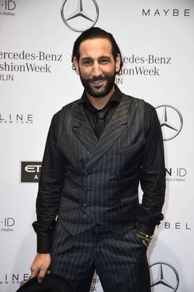 Massimo Sinato bei der Ankunft zur Riani Modenschau am 17.01.2017 im Rahmen der Mercedes-Benz Fashion Week Herbst Winter 2017 in Berlin MBFW Fashionweek 2017 Januar in Berlin- Riani Fashionshow 