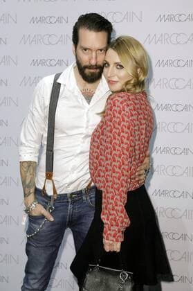 Alec Völkel (The BossHoss) mit Ehefrau Johanna Michels bei der Marc Cain Fashion Show auf der Mercedes-Benz Fashion Week Berlin Autumn Winter 2017. Berlin, 17.01.2017 Foto:xS.xGabschx xFuturexImage