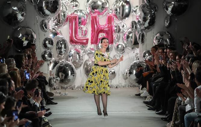 (170117) -- BERLIN, Jan. 17, 2017 -- Austrian designer Lena Hoschek greets the audience during the Mercedes-Benz Fashion Week Berlin Autumn Winter 2017 in Berlin, capital of Germany, on Jan. 17, 2017. ) GERMANY-BERLIN-FASHION WEEK-LENA HOSCHEK ShanxYuqi 