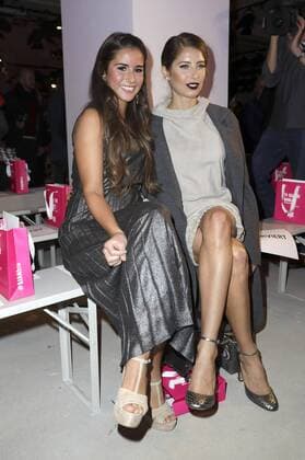 Sarah Lombardi und Cathy Hummels bei der Riani Fashion Show auf der Mercedes-Benz Fashion Week Berlin Autumn Winter 2017. Berlin, 17.01.2017 Foto:xS.xGabschx xFuturexImage