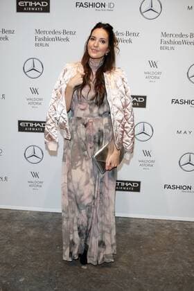 Johanna Klum - Ankunft zur Holy Ghost Fashion-Show im Rahmen der Mercedes-Benz Fashion Week Berlin Spring Summer 2017 Collections im Kaufhaus Jandorf in Berlin am 17.01.2017. Mercedes-Benz Fashion Week Berlin Spring Summer 2017 Collections