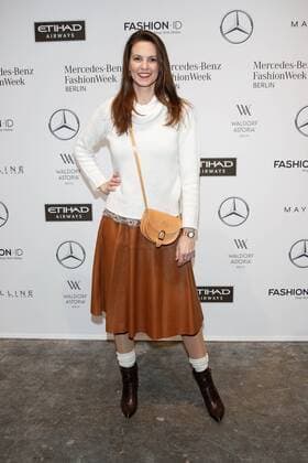 Katrin Wrobel - Ankunft zur Holy Ghost Fashion-Show im Rahmen der Mercedes-Benz Fashion Week Berlin Spring Summer 2017 Collections im Kaufhaus Jandorf in Berlin am 17.01.2017. Mercedes-Benz Fashion Week Berlin Spring Summer 2017 Collections