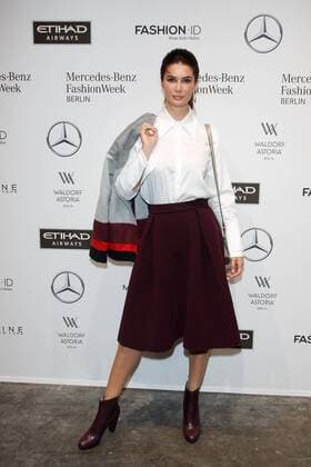 Miriam Mack - Ankunft zur Holy Ghost Fashion-Show im Rahmen der Mercedes-Benz Fashion Week Berlin Spring Summer 2017 Collections im Kaufhaus Jandorf in Berlin am 17.01.2017. Mercedes-Benz Fashion Week Berlin Spring Summer 2017 Collections