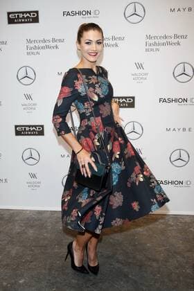 Fiona Erdmann - Ankunft zur Lena Hoschek Fashion-Show im Rahmen der Mercedes-Benz Fashion Week Berlin Spring Summer 2017 Collections im Kaufhaus Jandorf in Berlin am 17.01.2017. Mercedes-Benz Fashion Week Berlin Spring Summer 2017 Collections
