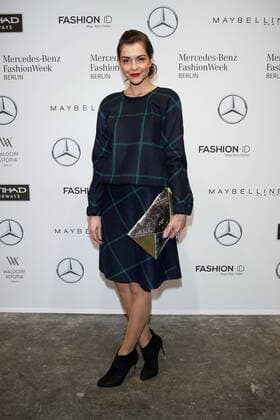Susan Hoecke - Ankunft zur Hien Le Fashion-Show im Rahmen der Mercedes-Benz Fashion Week Berlin Spring Summer 2017 Collections im Kaufhaus Jandorf in Berlin am 17.01.2017. Mercedes-Benz Fashion Week Berlin Spring Summer 2017 Collections