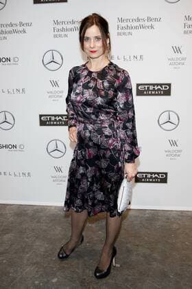 Inka Friedrich - Ankunft zur Riani Fashion-Show im Rahmen der Mercedes-Benz Fashion Week Berlin Spring Summer 2017 Collections im Kaufhaus Jandorf in Berlin am 17.01.2017. Mercedes-Benz Fashion Week Berlin Spring Summer 2017 Collections