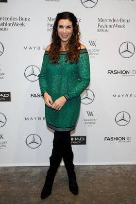 Alexandra Leinauer (Polzin) - Ankunft zur Riani Fashion-Show im Rahmen der Mercedes-Benz Fashion Week Berlin Spring Summer 2017 Collections im Kaufhaus Jandorf in Berlin am 17.01.2017. Mercedes-Benz Fashion Week Berlin Spring Summer 2017 Collections