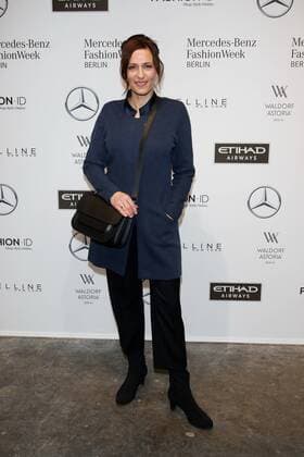 Ulrike Frank - Ankunft zur Riani Fashion-Show im Rahmen der Mercedes-Benz Fashion Week Berlin Spring Summer 2017 Collections im Kaufhaus Jandorf in Berlin am 17.01.2017. Mercedes-Benz Fashion Week Berlin Spring Summer 2017 Collections