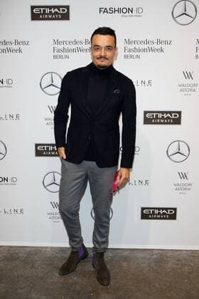 Giovanni Zarrella - Ankunft zur Riani Fashion-Show im Rahmen der Mercedes-Benz Fashion Week Berlin Spring Summer 2017 Collections im Kaufhaus Jandorf in Berlin am 17.01.2017. Mercedes-Benz Fashion Week Berlin Spring Summer 2017 Collections