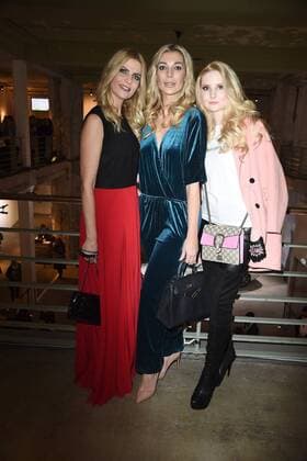 Tanja Bülter, und Annika Gassner Anna Hiltrop bei der Ankunft zur Masonnoee Modenschau am 18.01.2017 im Rahmen der Mercedes-Benz Fashion Week Herbst Winter 2017 in Berlin MBFW Fashionweek 2017 Januar in Berlin- Masonnoee Modenschau 