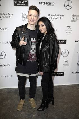 Roman Lochmann (Die Lochis) mit Nessie bei der Maisonnoee Fashion Show auf der Mercedes-Benz Fashion Week Berlin Autumn Winter 2017. Berlin, 18.01.2017 Foto:xS.xGabschx xFuturexImage