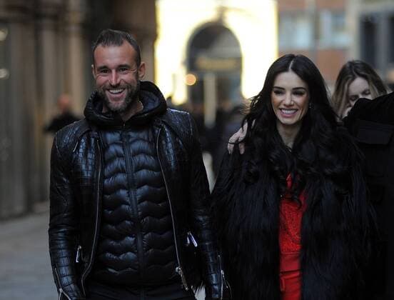 Milan, Philipp Plein and girlfriend for a walk in the center The German designer PHILIPP PLEIN surprised to stroll through the streets of the center together with the girlfriend ANDREEA SASU, Romanian model. Here they are walking on Via della Spiga, hand in hand, along with two friends, then they go to visit the new showroom opened two days ago in Corso Venezia.  Copyright: xMimmoxCarrierox xIPAx