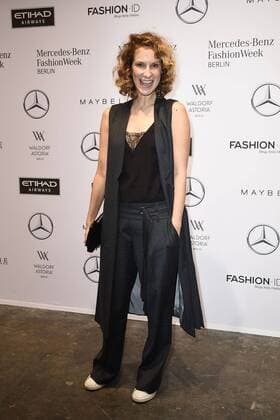 Chiara Schoras bei der Ankunft zur Laurel Modenschau am 18.01.2017 im Rahmen der Mercedes-Benz Fashion Week Herbst Winter 2017 in Berlin MBFW Fashionweek 2017 Januar in Berlin- Laurel Modenschau 