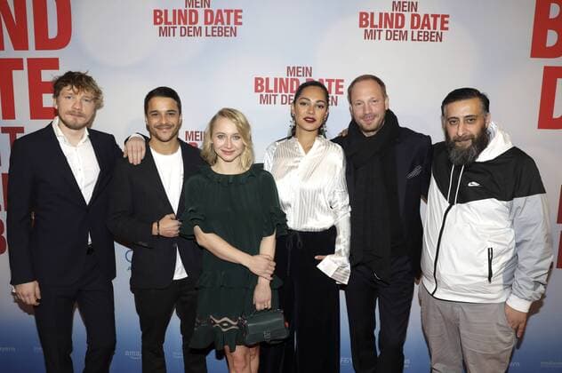 Jacob Matschenz, Kostja Ullmann, Anna Maria Mühe, Nilam Farooq, Johann von Bülow und Kida Ramadan bei der Premiere des Kinofilms Mein Blind Date mit dem Leben im Kino in der Kulturbrauerei. Berlin, 18.01.2017 Foto:xS.xGabschx xFuturexImage