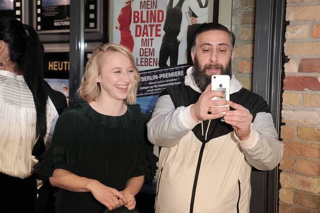 Neue Mode Kollektion POMPOEOES by Chanel21 Anna Maria Muehe, Kita Ramadan Berlin Premiere Mein Blind Date mit dem Leben im Kino der Kulturbrauerei in Berlin, am 17.01.2016