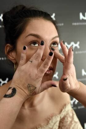 Rebecca Mir backstage bei der Marcel Ostertag Fashion Show auf der Mercedes-Benz Fashion Week Berlin Autumn Winter 2017. Berlin, 18.01.2017 Foto:xF.xKernx xFuturexImage