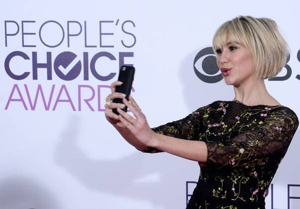 Actress Chelsea Kane attends the 43rd annual People s Choice Awards at the Microsoft Theater in Los Angeles on January 18, 2017.  LAP20170118067 JIMxRUYMEN