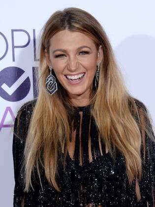 Actress Blake Lively attends the 43rd annual People s Choice Awards at the Microsoft Theater in Los Angeles on January 18, 2017.  LAP20170118082 JIMxRUYMEN