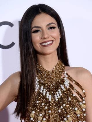Actress Victoria Justice attends the 43rd annual People s Choice Awards at the Microsoft Theater in Los Angeles on January 18, 2017.  LAP20170118136 JIMxRUYMEN