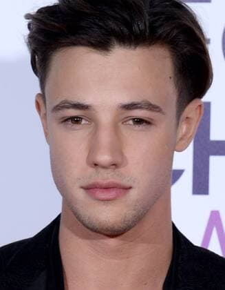 Internet personality Cameron Dallas attends the 43rd annual People s Choice Awards at the Microsoft Theater in Los Angeles on January 18, 2017.  LAP20170118205 JIMxRUYMEN