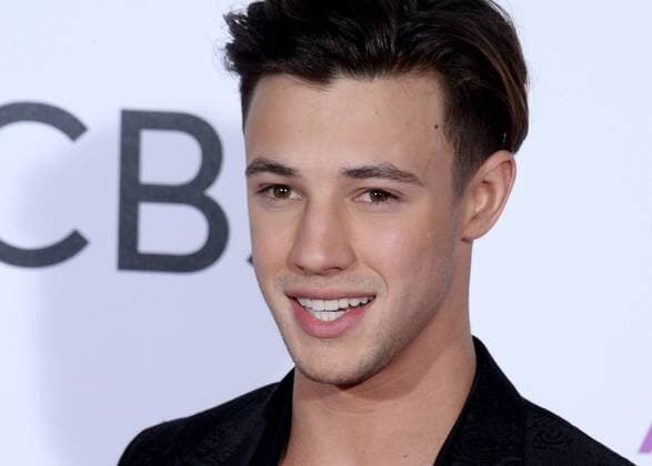 Internet personality Cameron Dallas attends the 43rd annual People s Choice Awards at the Microsoft Theater in Los Angeles on January 18, 2017.  LAP20170118207 JIMxRUYMEN