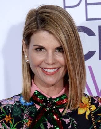 Actress Lori Loughlin attends the 43rd annual People s Choice Awards at the Microsoft Theater in Los Angeles on January 18, 2017.  LAP20170118232 JIMxRUYMEN