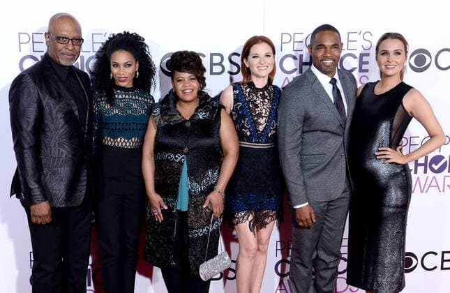 (L-R) Actors James Pickens Jr., Kelly McCreary, Chandra Wilson, Sarah Drew, Jason George, and Camilla Luddington attend the 43rd annual People s Choice Awards at the Microsoft Theater in Los Angeles on January 18, 2017.  LAP201701182256 JIMxRUYMEN