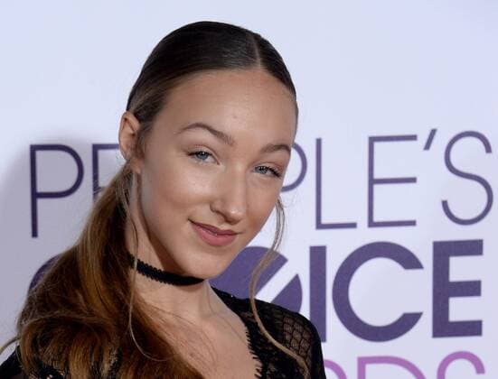 Dancer Ava Cota attends the 43rd annual People s Choice Awards at the Microsoft Theater in Los Angeles on January 18, 2017.  LAP20170118233 JIMxRUYMEN
