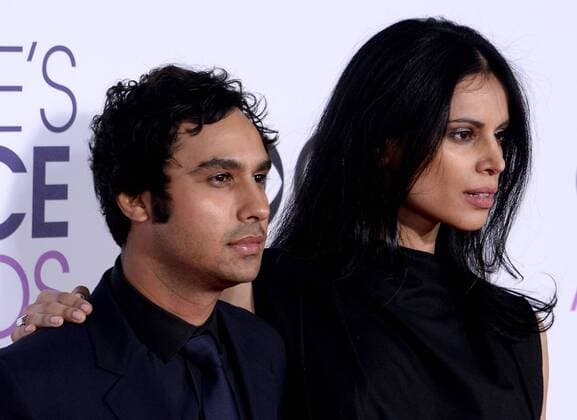 Actor Kunal Nayyar (L) and Neha Kapur attend the 43rd annual People s Choice Awards at the Microsoft Theater in Los Angeles on January 18, 2017.  LAP20170118241 JIMxRUYMEN