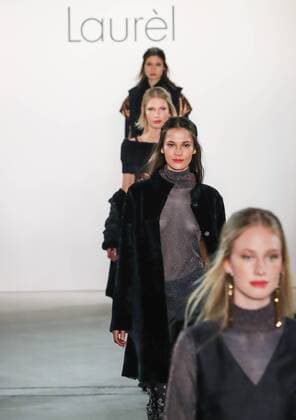 (170119) -- BERLIN, Jan. 18, 2017 -- Models display creations of German fashion label Laurel during the Mercedes-Benz Fashion Week Berlin Autumn Winter 2017 in Berlin, capital of Germany, on Jan. 18, 2017. )(swt) GERMANY-BERLIN-FASHION WEEK-LAUREL ShanxYuqi 