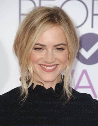 January 18, 2017 - Hollywood, California, U.S. - Emily Wickersham attends The 43rd People s Choice Awards - Arrivals held at the Microsoft Theater L.A. Live in Los Angeles, California on January 18, 2017. 2017 Hollywood U.S. - ZUMAl86_ 20170118_zaf_l86_031