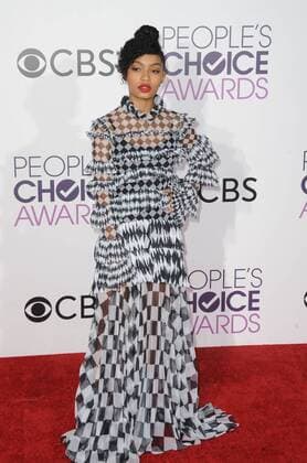 January 18, 2017 - Hollywood, California, U.S. - Yara Shahidi attends The 43rd People s Choice Awards - Arrivals held at the Microsoft Theater L.A. Live in Los Angeles, California on January 18, 2017. 2017 Hollywood U.S. - ZUMAl86_ 20170118_zaf_l86_051