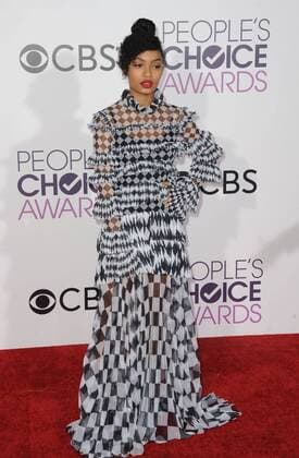 January 18, 2017 - Hollywood, California, U.S. - Yara Shahidi attends The 43rd People s Choice Awards - Arrivals held at the Microsoft Theater L.A. Live in Los Angeles, California on January 18, 2017. 2017 Hollywood U.S. - ZUMAl86_ 20170118_zaf_l86_052