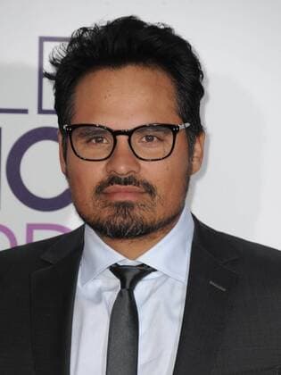 January 18, 2017 - Hollywood, California, U.S. - Michael Pena attends The 43rd People s Choice Awards - Arrivals held at the Microsoft Theater L.A. Live in Los Angeles, California on January 18, 2017. 2017 Hollywood U.S. - ZUMAl86_ 20170118_zaf_l86_056