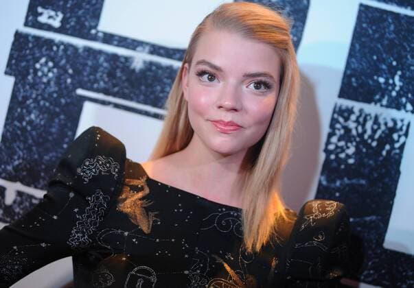 Anya Taylor-Joy arrives on the red carpet at the New York Premiere of Split at SVA Theater on January 18, 2017 in New York City.  NYP20170118104 DENNISxVANxTINE