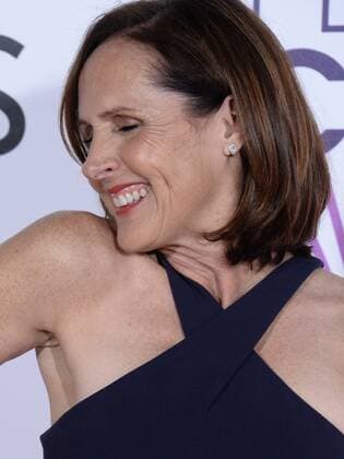 Actress Molly Shannon attends the 43rd annual People s Choice Awards at the Microsoft Theater in Los Angeles on January 18, 2017.  LAP20170118810 JIMxRUYMEN