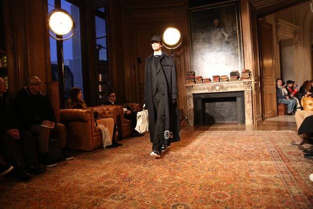 Paris Fashion Week - Valentino Modenschau Valentino - Fashion Week Mode - Valentino Collection - Paris - 18 01 2017 stephanechemin panoramic 