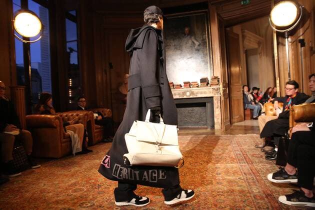Paris Fashion Week - Valentino Modenschau Valentino - Fashion Week Mode - Valentino Collection - Paris - 18 01 2017 stephanechemin panoramic 