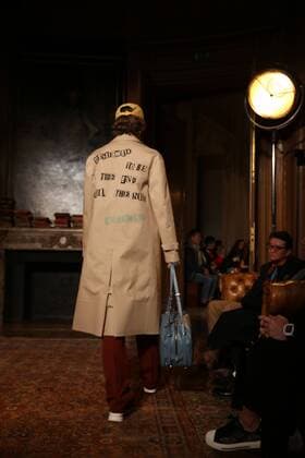 Paris Fashion Week - Valentino Modenschau Valentino - Fashion Week Mode - Valentino Collection - Paris - 18 01 2017 stephanechemin panoramic 