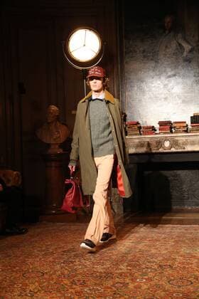 Paris Fashion Week - Valentino Modenschau Valentino - Fashion Week Mode - Valentino Collection - Paris - 18 01 2017 stephanechemin panoramic 