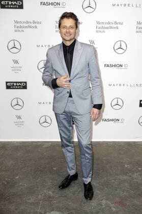 Roman Knizka bei der Vladimir Karaleev Fashion Show auf der Mercedes-Benz Fashion Week Berlin Autumn Winter 2017. Berlin, 19.01.2017 Foto:xS.xGabschx xFuturexImage