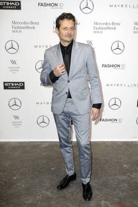 Roman Knizka bei der Vladimir Karaleev Fashion Show auf der Mercedes-Benz Fashion Week Berlin Autumn Winter 2017. Berlin, 19.01.2017 Foto:xS.xGabschx xFuturexImage