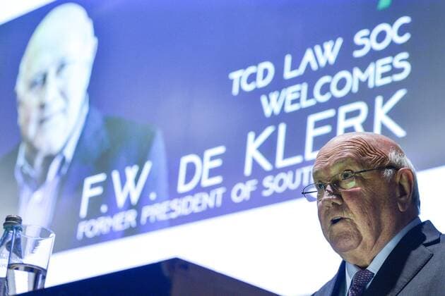 January 18, 2017 - Dublin, Ireland - Nobel Peace Prize winner and former South African President, FW de Klerk, addresses the Trinity College Law Society after he was presented with the Praeses Elit Award as a recognition of his key role in ending apartheid and his outstanding contribution to reconciliation in South Africa..On Wednesday, 18 January 2017, in Dublin, Ireland. Dublin Ireland  - ZUMAn230 20170118_zaa_n230_317