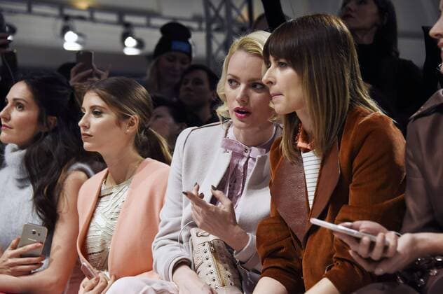 Cathy Hummels, Franziska Knuppe und Eva Padberg bei der Marina Hoermanseder Fashion Show auf der Mercedes-Benz Fashion Week Berlin Autumn Winter 2017. Berlin, 19.01.2017 Foto:xF.xKernx xFuturexImage