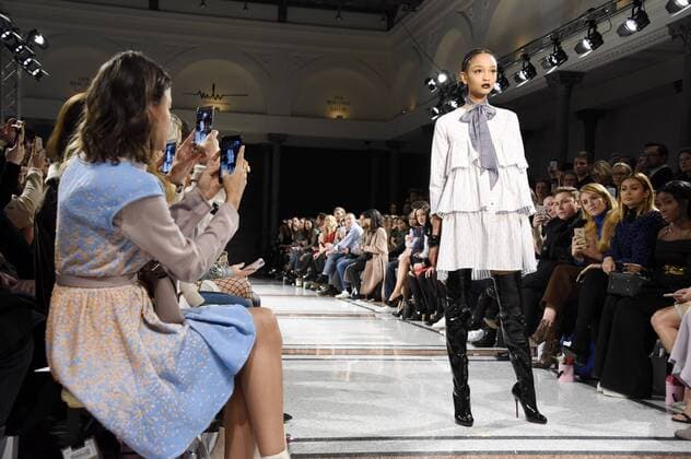 Model bei der Marina Hoermanseder Fashion Show auf der Mercedes-Benz Fashion Week Berlin Autumn Winter 2017. Berlin, 19.01.2017 Foto:xF.xKernx xFuturexImage