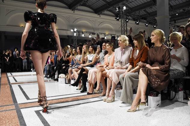 Themen der Woche Bilder des Tages Johanna Klum, Cathy Hummels, Franziska Knuppe, Eva Padberg und Judith Rakers bei der Marina Hoermanseder Fashion Show auf der Mercedes-Benz Fashion Week Berlin Autumn Winter 2017. Berlin, 19.01.2017 Foto:xF.xKernx xFuturexImage