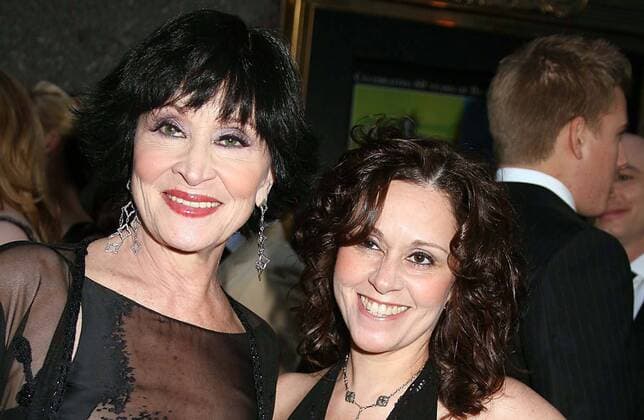 June 12, 2006 - K48282SMO1 60TH ANNUAL TONY AWARDS ARRIVALS AT RADIO CITY MUSIC HALL , NEW YORK CITY. 06-11-2006 SONIA MOSKOWITZ 2006.CHITA RIVERA - ZUMAg49_ 20060612_gaf_g49_034