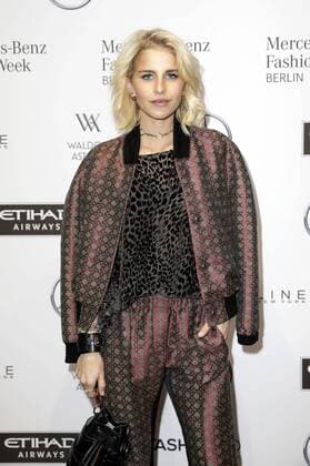 Caro Daur bei der Dawid Tomaszewski Fashion Show auf der Mercedes-Benz Fashion Week Berlin Autumn Winter 2017. Berlin, 19.01.2017 Foto:xS.xGabschx xFuturexImage