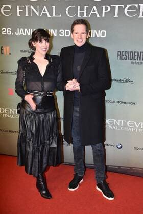 Milla Jovovich und ihr Ehemann Paul W. S. Anderson bei der Resident Evil: The Final Chapter Film Premiere am 19.01.2017 in Berlin Resident Evil: The Final Chapter Filmpremiere in Berlin, 2017 